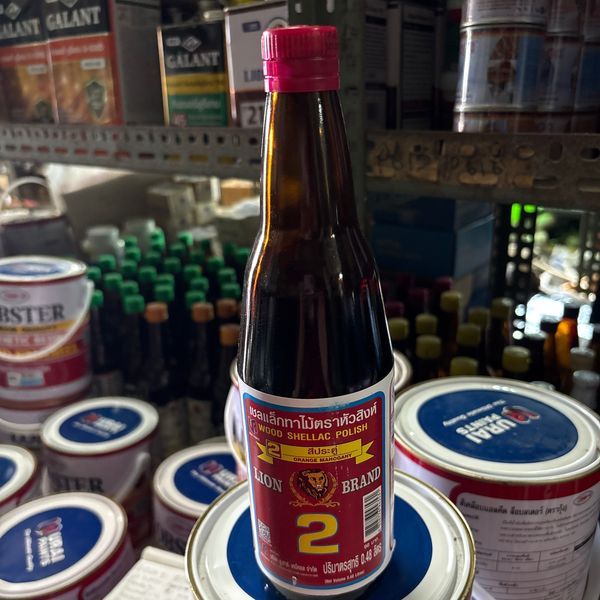 เชลแล็กทาไม้ ตราหัวสิงห์ No.2  0.48L