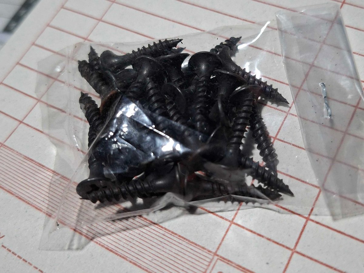 สกรูเกลียวยิงฝ้า 6*1.1/2" สีดำ DW
