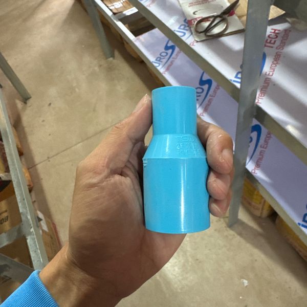 ข้อต่อตรงลด 1-1/2" PVC สีฟ้า หนา
