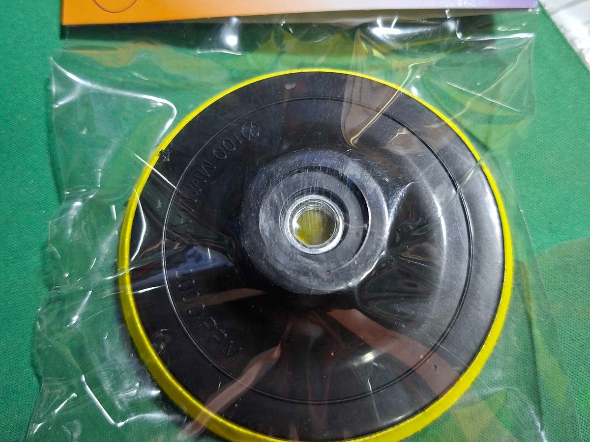ตีนตุ๊กแก กระดาษทรายกลม PENGUIN TOOLS 4"