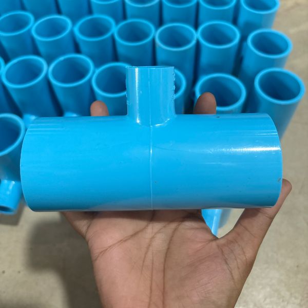 สามทางลด 1.1/2-1/2" PVC หนา