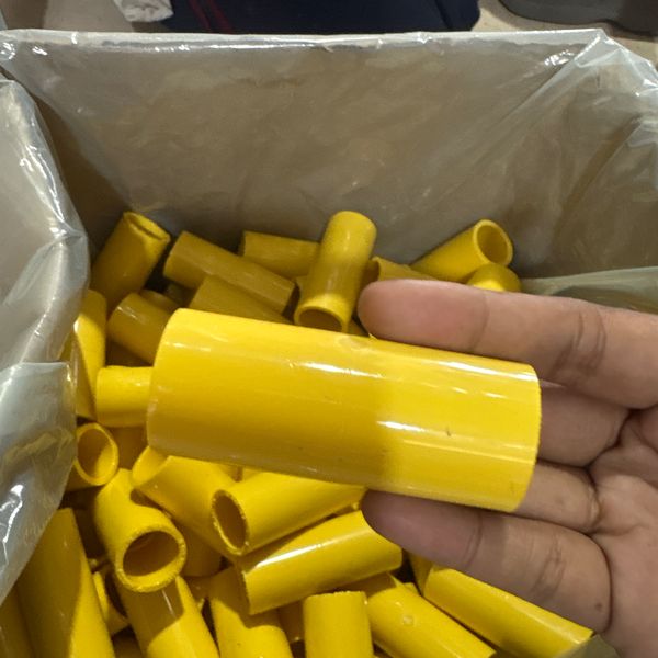 ข้อต่อตรง 1/2" PVC สีเหลือง