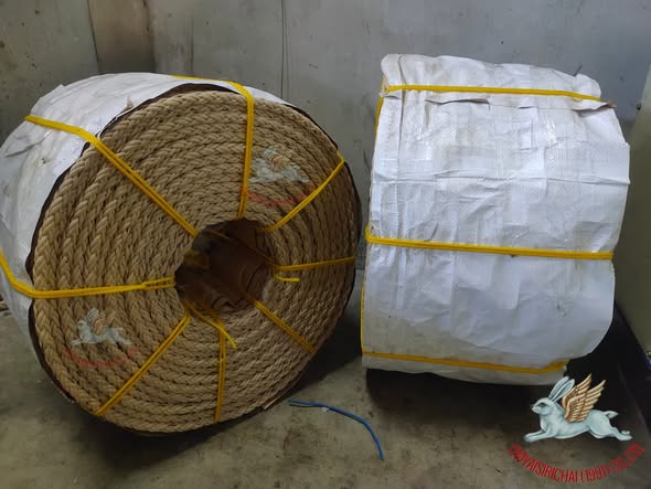 (F) สายมาน 38mm ตรา ไก่ ยาว 300 m