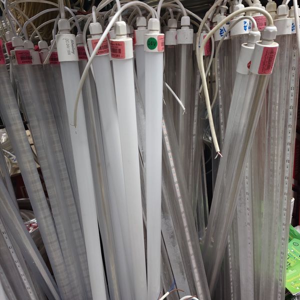หลอดไฟLED 24v (ยาว) ใสเขียว