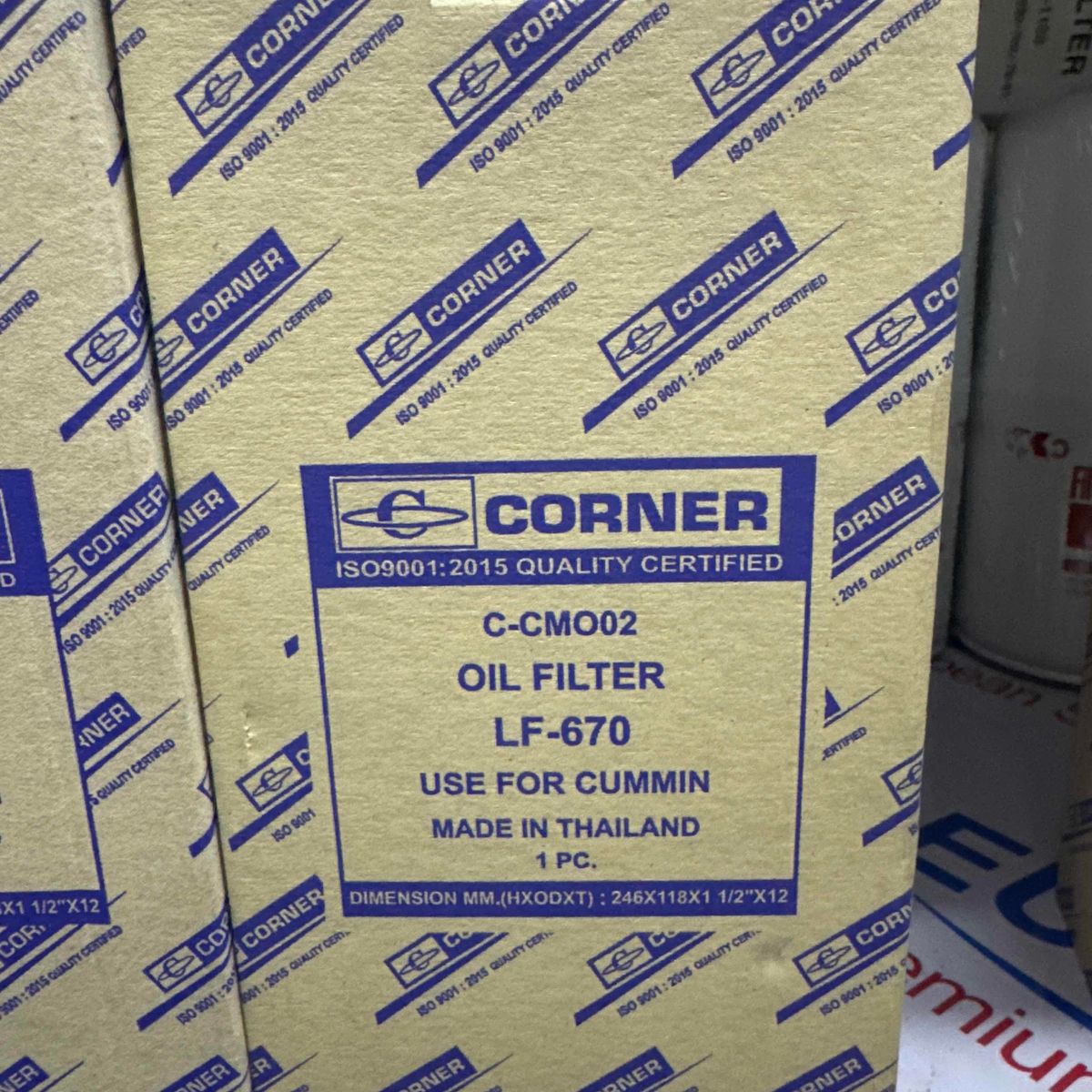 กรองเครื่อง Cummins ยี่ห้อ CORNER No.LF670