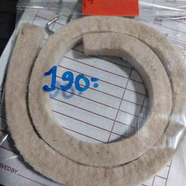 สักหลาดอัดเพลา