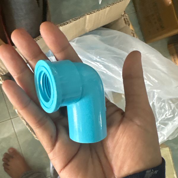 ข้องอเกลียวใน 1/2 90° PVC สีฟ้า