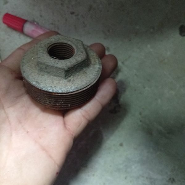 ข้อลดเหลี่ยมเหล็ก  2"-1/2"