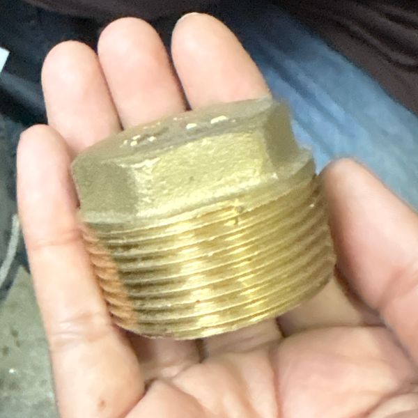 เกลียวอุด 1.1/4" ทองเหลือง
