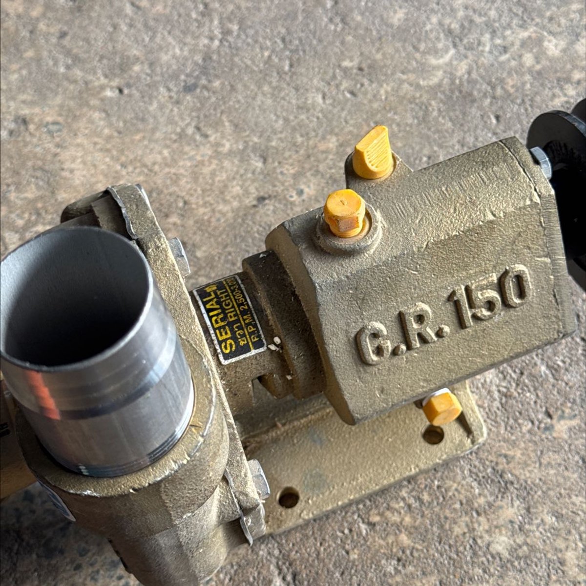 ปั๊มน้ำทองเหลือง 1.1/2" CR150 R