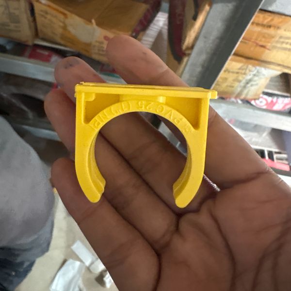 กิ๊บก้ามปู 1" PVC ตรา เสือ สีเหลือง