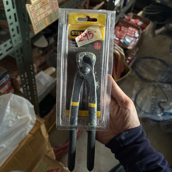 คีมผูกลวด STANLEY 8” ด้ามดำ