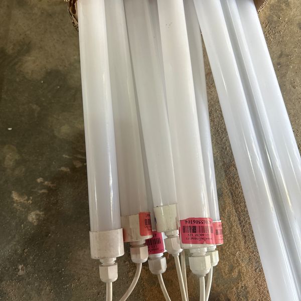 หลอดไฟ LED 12V White ขุ่น 60cm