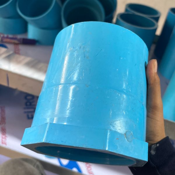 ข้อต่อตรงเกลียวใน 4" PVC สีฟ้า