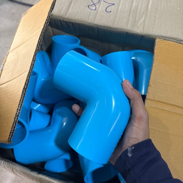 ข้องอ 2" หนา 90° PVC สีฟ้า