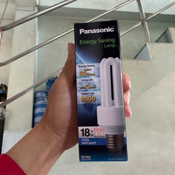 หลอดไฟตะเกียบ 220v18w PANASONIC cool daylight
