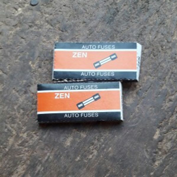 ฟิวส์ 20AMP หลอดแก้ว  30MM