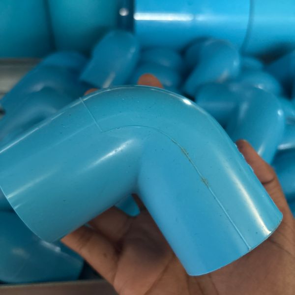 ข้องอ 1.1/4" หนา 90° PVC สีฟ้า