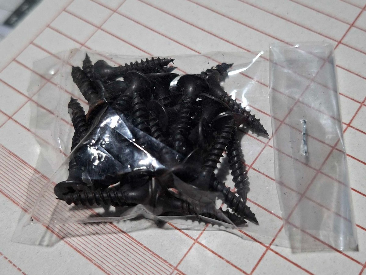 สกรูเกลียวยิงฝ้า 6*1.1/4" สีดำ DW