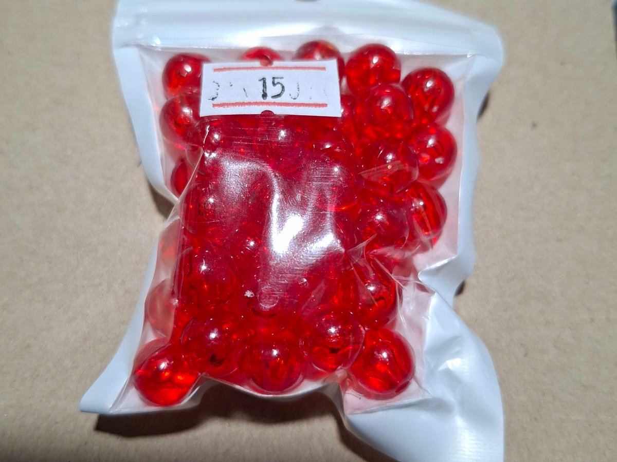 ลูกปัดสีแดงใส (50ลูก)