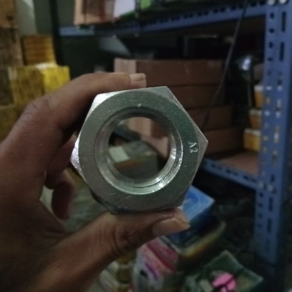 หัวน็อต 1.1/2" STL