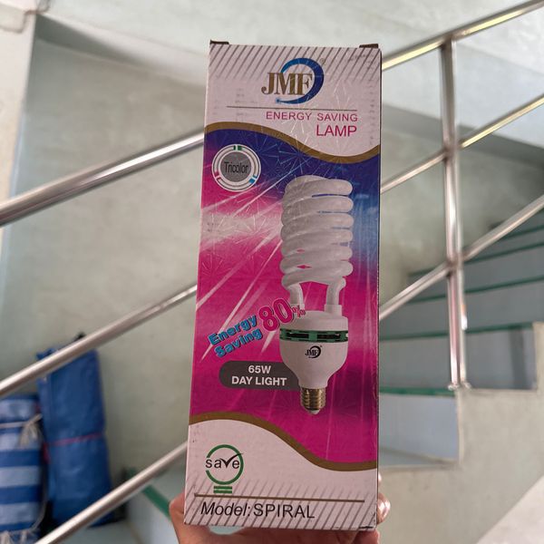 หลอดไฟตะเกียบ JMF 220v65w daylight