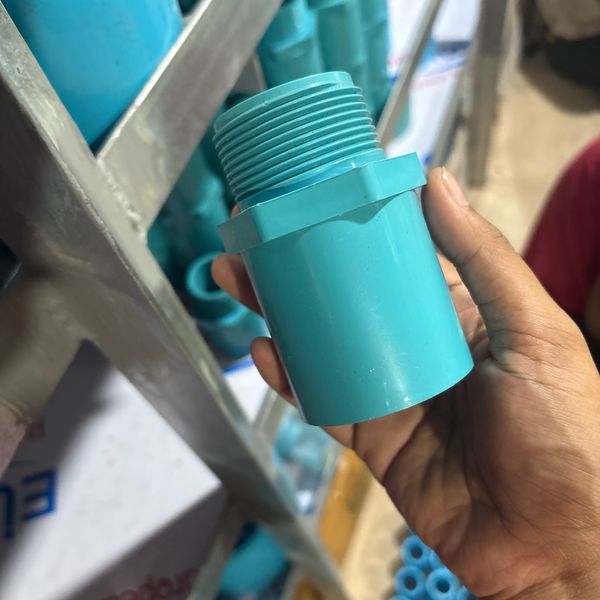 ข้อต่อตรงเกลียวนอก 1.1/2" PVC สีฟ้า