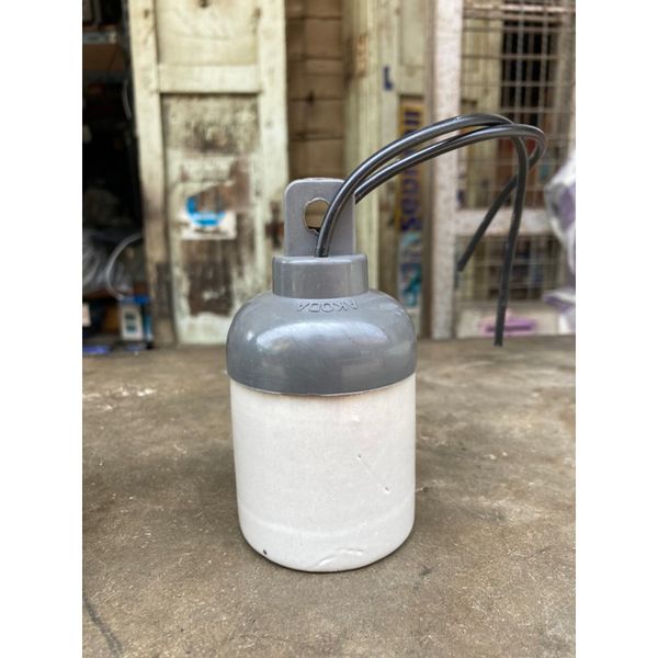 ขั้วหลอดไฟกระเบื้อง 500W 600V