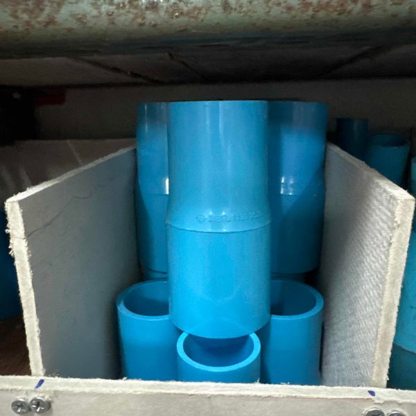 ข้อต่อตรงลด 1.1/2-1.1/4" PVC สีฟ้า หนา