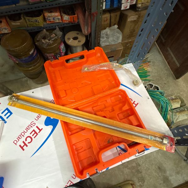 สายถักชักโครกสแตนเลส ยี่ห้อ DUSS 60 cm