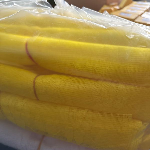 ผ้าแพร สีเหลือง ใหญ่