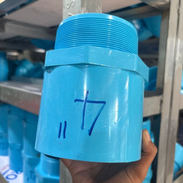ข้อต่อตรงเกลียวนอก 4" PVC สีฟ้า