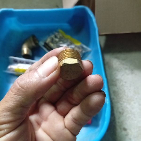 เกลียวอุด 1/2" ทองเหลือง