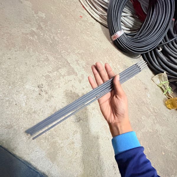 ลวดเชื่อมเหล็กหล่อ YAWATA 2.6mm
