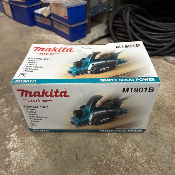 กบไส้ไม้ 82mm M1901B MAKITA