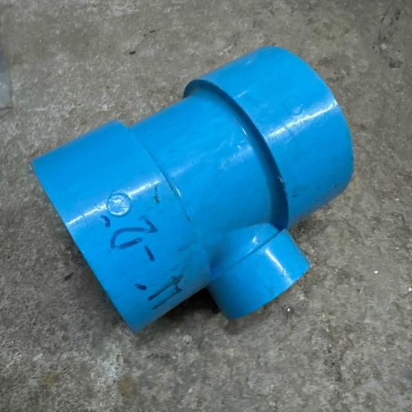 สามทางลด 4-2" PVC บาง
