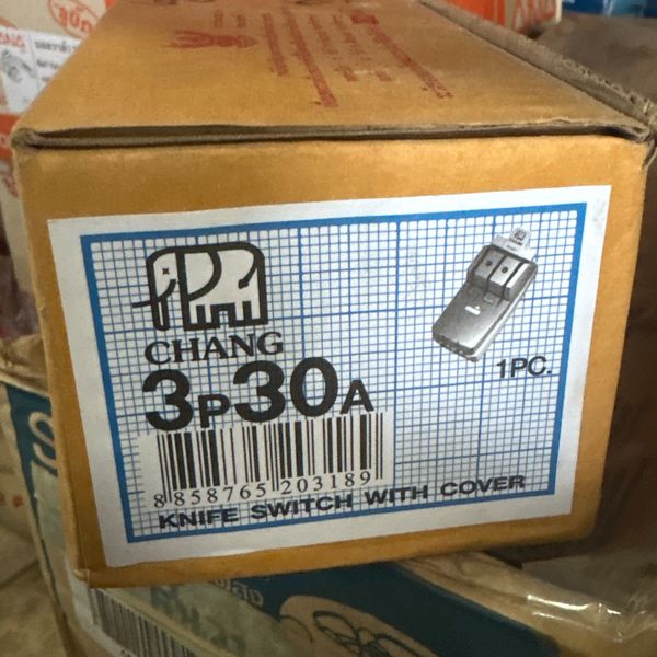 คัทเอาท์  3P 30A เหลี่ยม ตรา ช้าง
