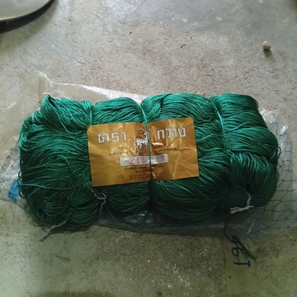 เชือกไนล่อน ตรา กวาง สีเขียว เบอร์ 210/18