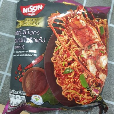 Nissin บะหมี่กึ่งสำเร็จรูป รสกุ้งมังกรผัดกะปิพริกแห้ง ตรานิสชิน 71 g